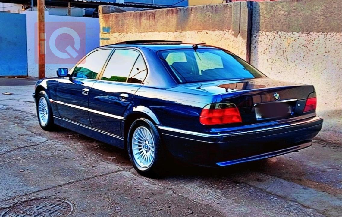 بي ام دبليو الفئة 7